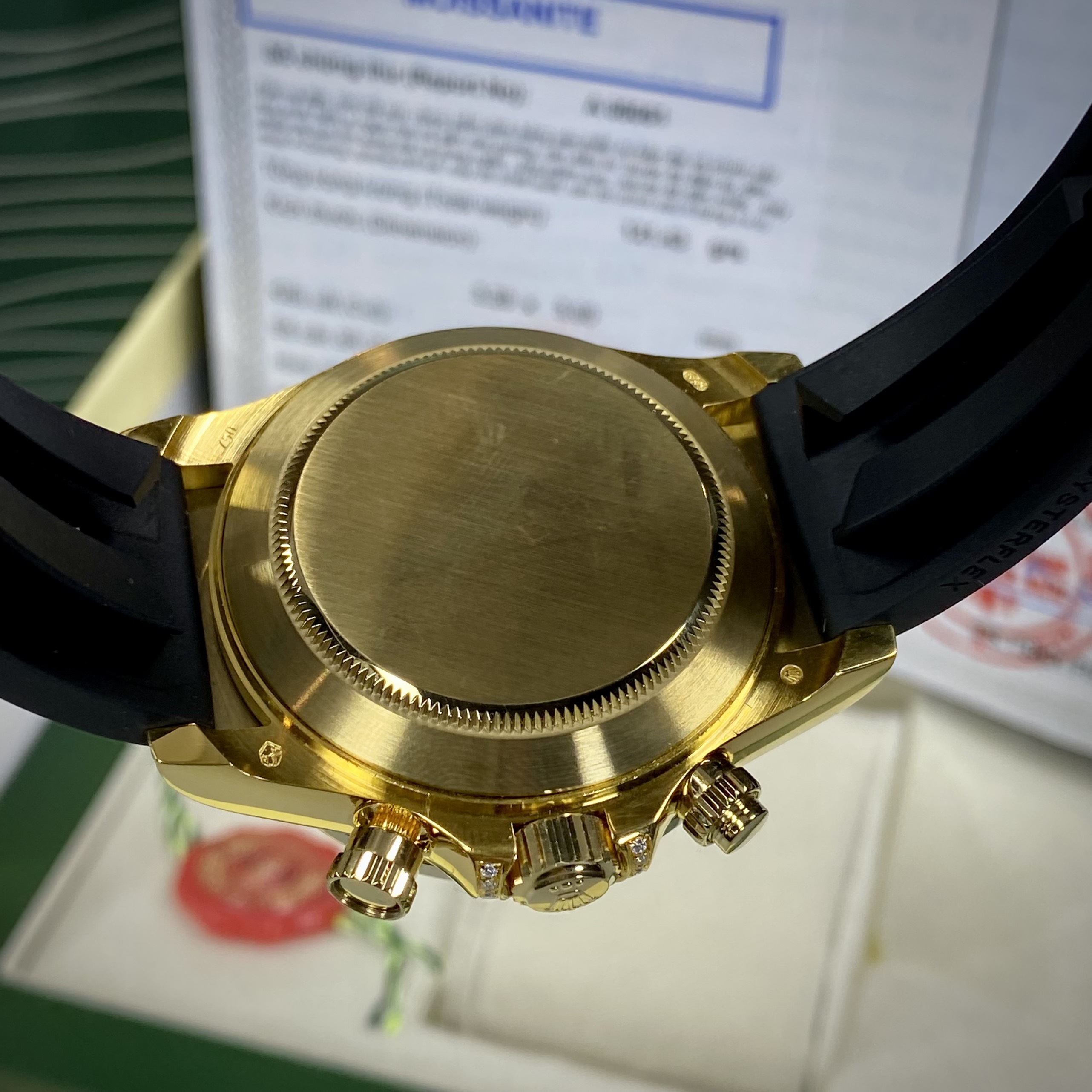 Đồng Hồ Cosmograph Daytona Gold Viền Kim Cương Baguette Replica