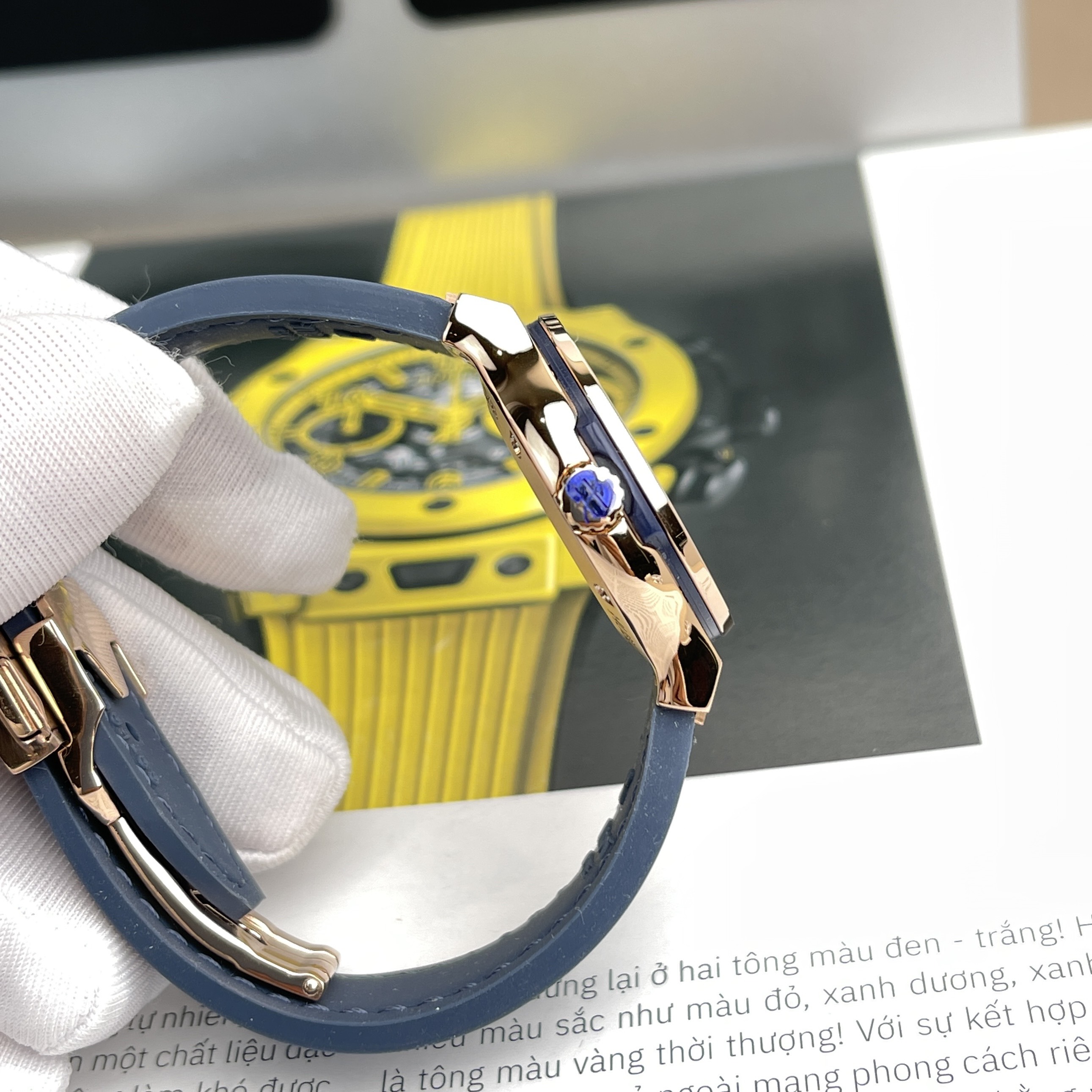 Đồng Hồ Hublot Classic Fuson King Gold Blue Size 33mm Siêu Cấp