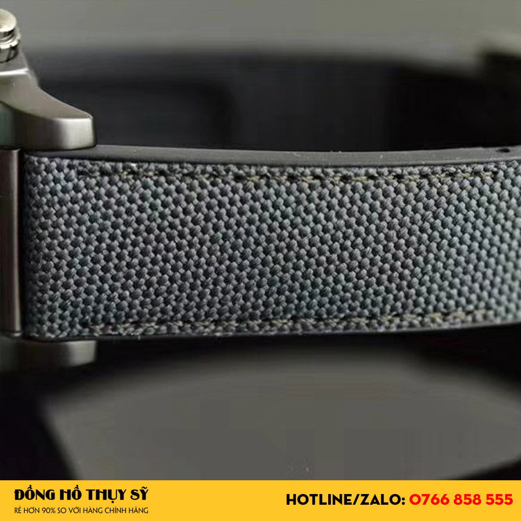 Đồng Hồ Breitling Chronomat 44 GMT Black Dial Replica