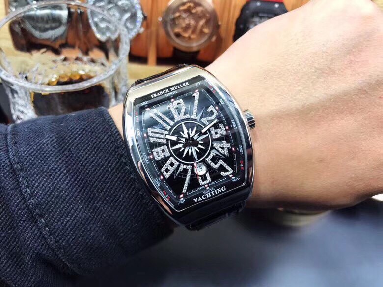 Vì sao chúng ta nên đồng hồ Cartier fake siêu cao cấp 1:1?