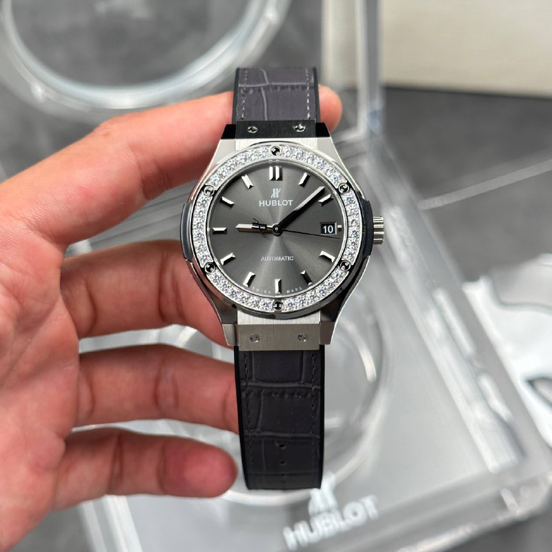 Đồng Hồ BST Hublot Classic Fusion  38mm phiên bản niềng đá CZ