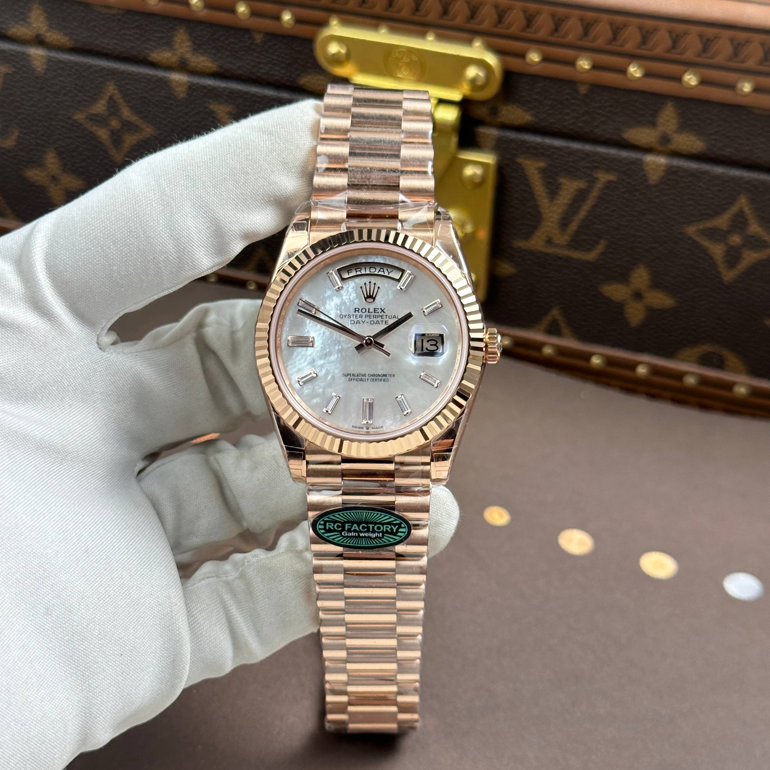 Đồng Hồ BST Rolex Day-Date 40mm phiên bản thép nặng lên tới 210 gram