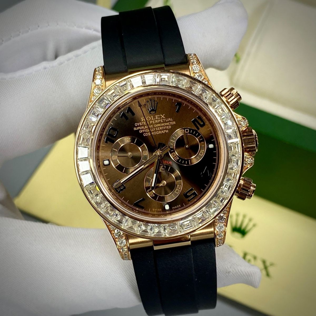 Nhiều người mê hoặc khi ngắm Đồng Hồ Rolex Fake 1:1