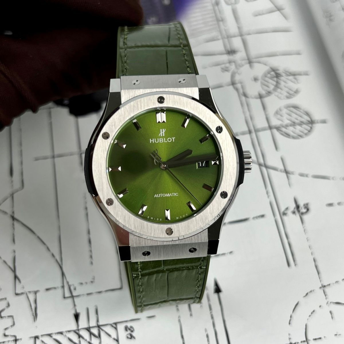 Đồng hồ Hublot Classic Fusion mặt số Green like auth độc đáo