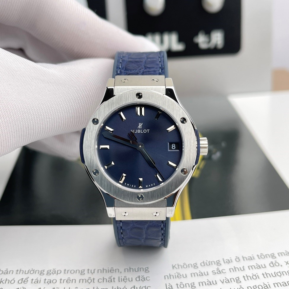 Thiết kế đồng hồ Hublot Classic Fusion đơn giản mà hút mắt