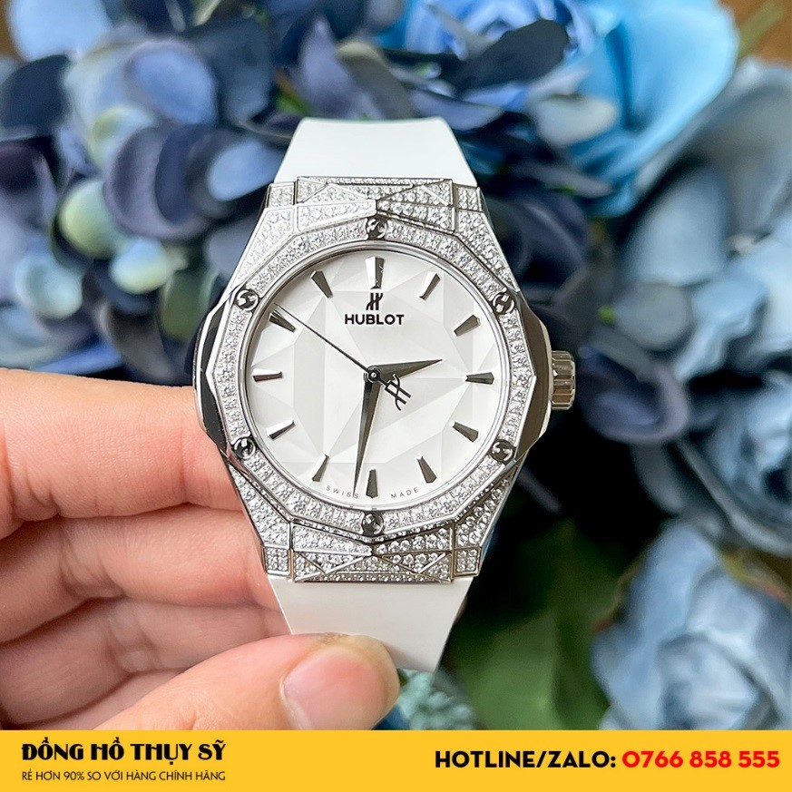 Cận cảnh vẻ đẹp mê hoặc của Đồng Hồ Hublot Like Auth Classic Fusion Orliskin Titanium White
