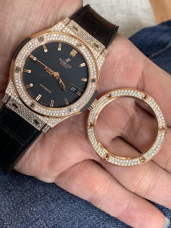 Chúng ta nên độ kim cương cho đồng hồ ở bộ phận nào ?