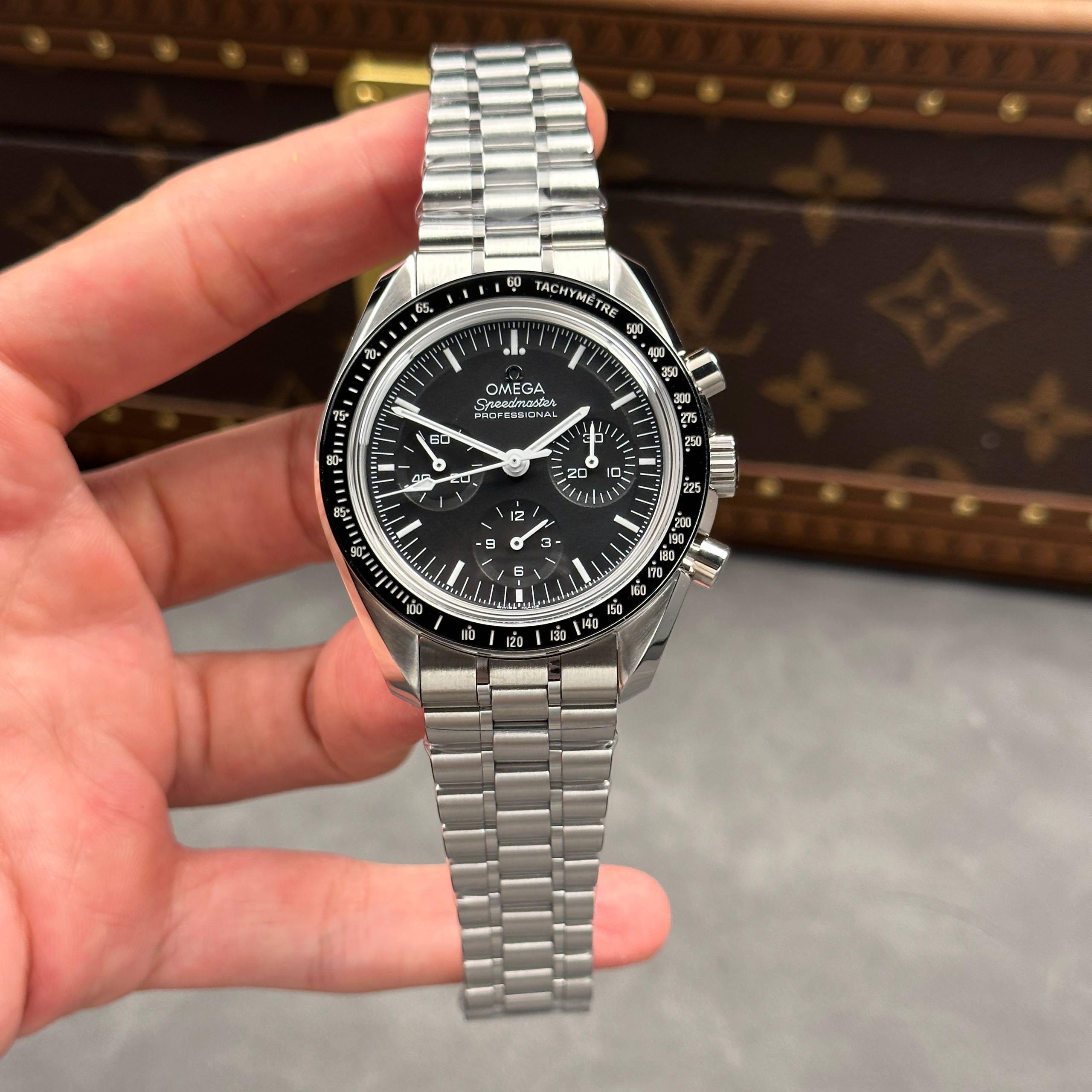 Đồng Hồ Omega Speedmaster Moonwatch - Size 42mm