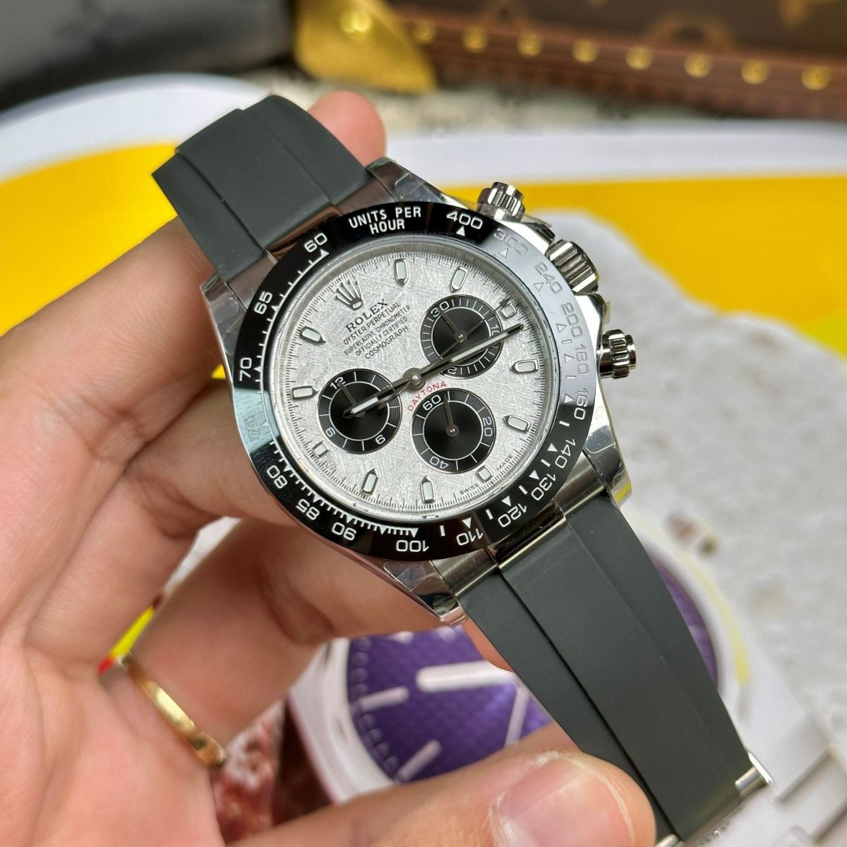 Chiêm ngưỡng vẻ đẹp riêng của Đồng Hồ Rolex Cosmograph Daytona 116510LN
