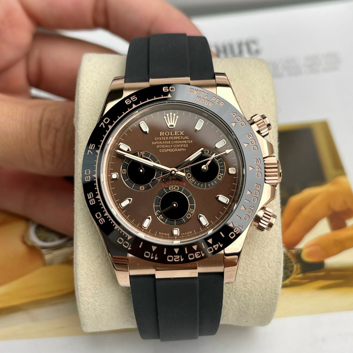 Vẻ đẹp riêng của đồng hồ Đồng Hồ Rolex Replica