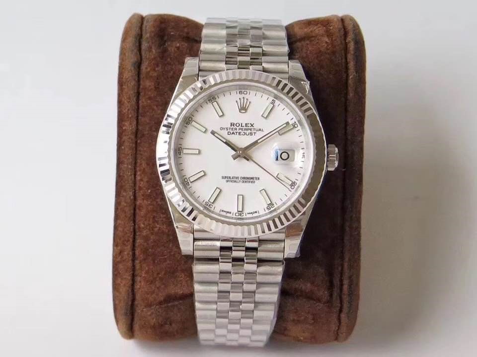 Chiêm ngưỡng vẻ đẹp Đồng Hồ Rolex Datejust 126234 Replica