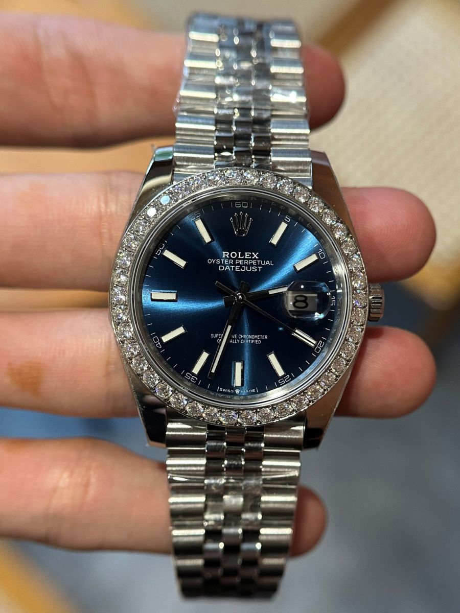 Đồng Hồ Rolex Datejust 126284 Mặt Số Xanh Viền Kim Cương Moissanite Replica kháng nước tốt