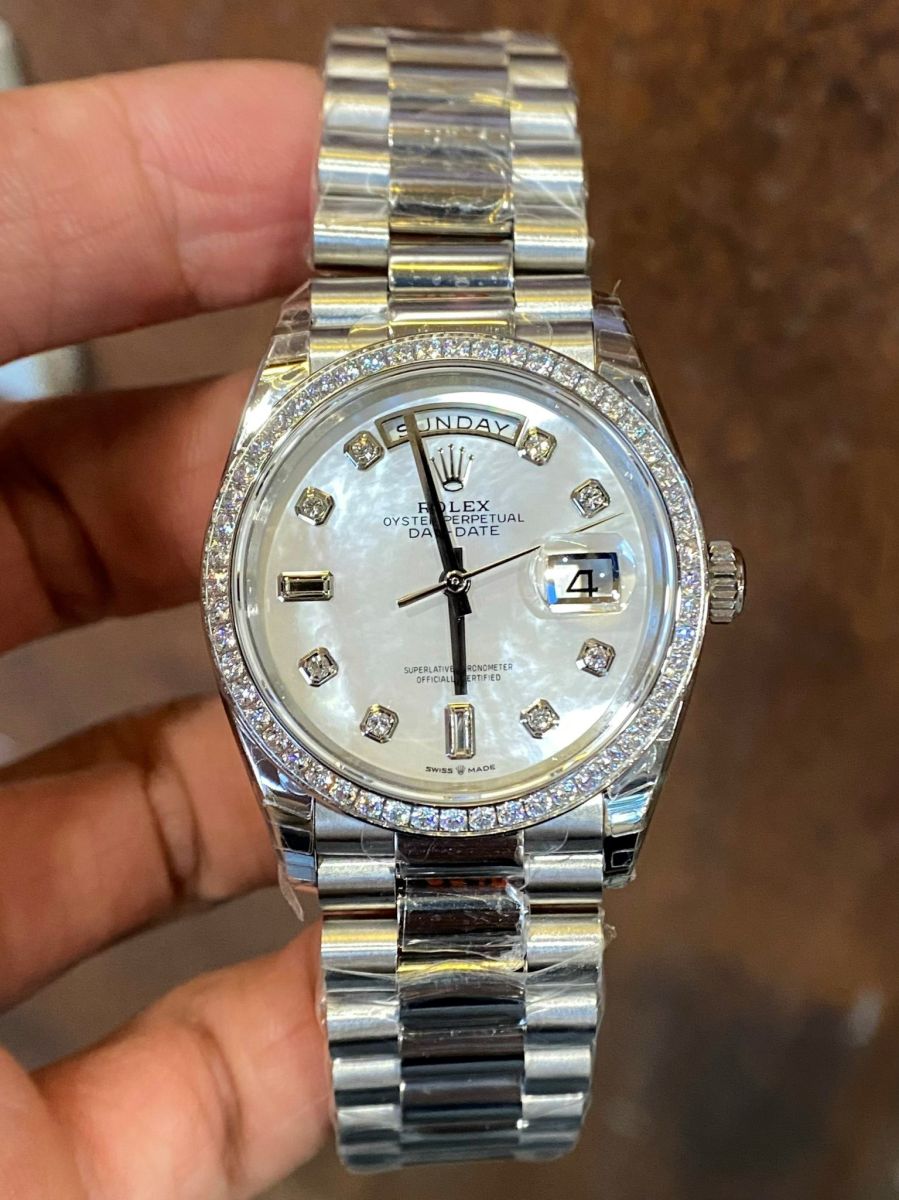 Khung vỏ Đồng Hồ Rolex Day-Date Fake 1:1 luôn sáng bóng theo thời gian
