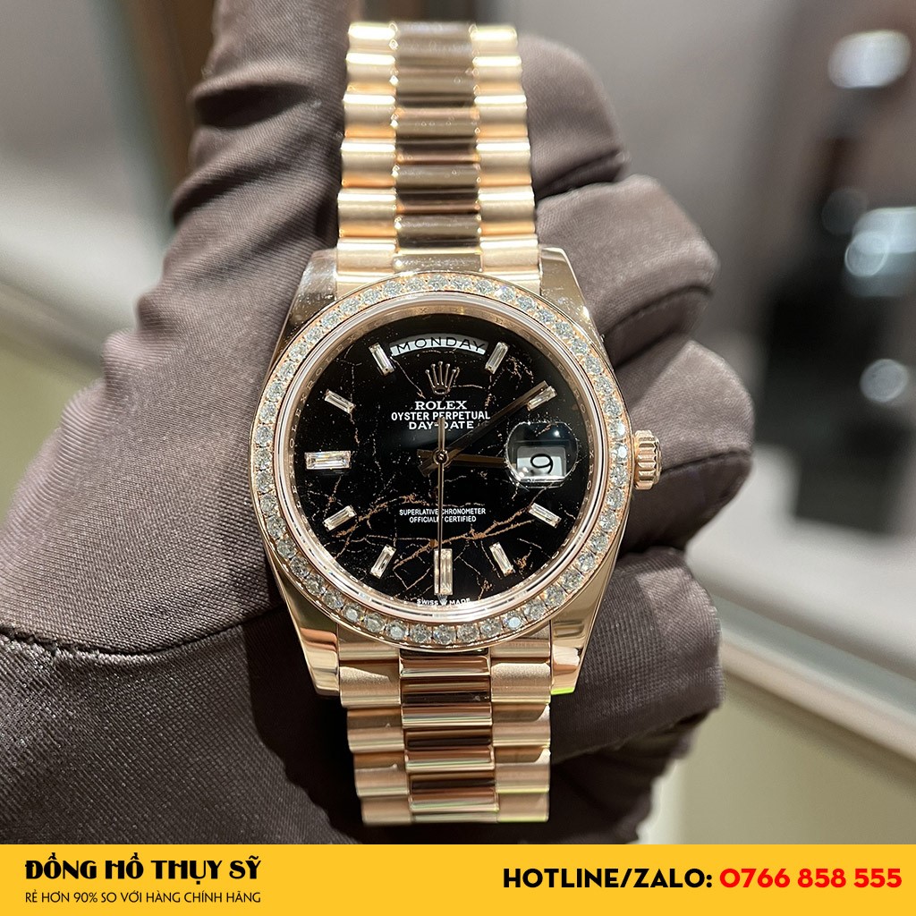 Mẫu Đồng Hồ Rolex Day-Date Replica 40 228235 Mặt Số Aisenkiesel Vành Kim Cương Thiên Nhiên đẹp
