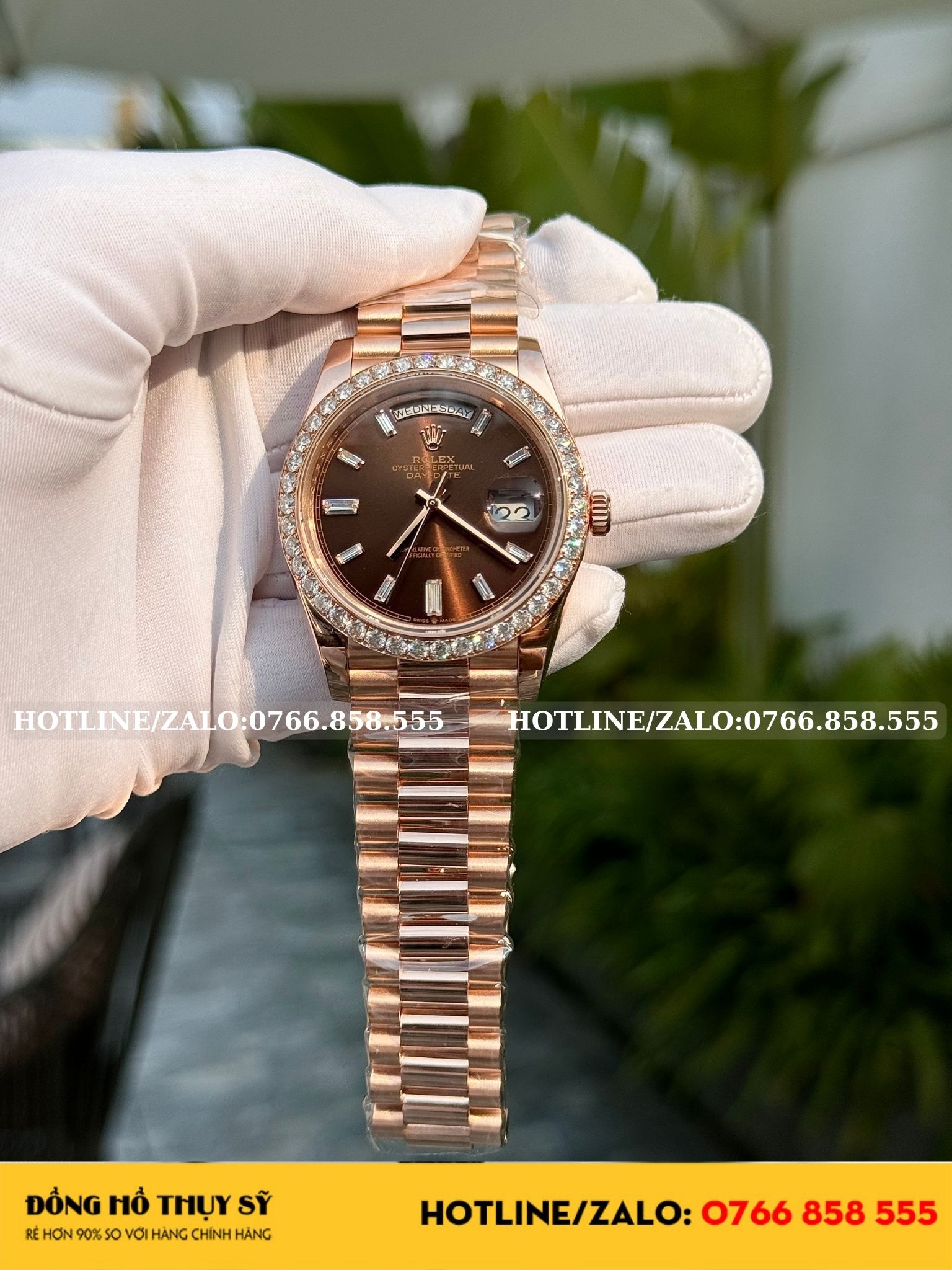 Đồng Hồ Rolex Daydate 228345RBR Bọc vàng Nặng 176g Độ Viền Kim Cương Moissanite