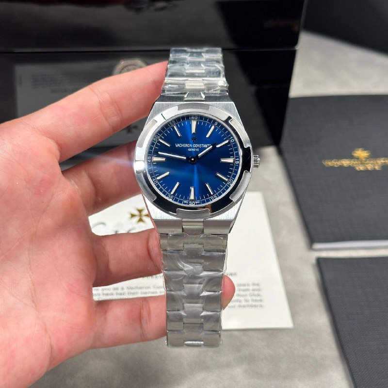 Đồng Hồ Vacheron Constantin Overseas Ultra-Thin 2000V  • size 40mm - độ dày 8.7mm