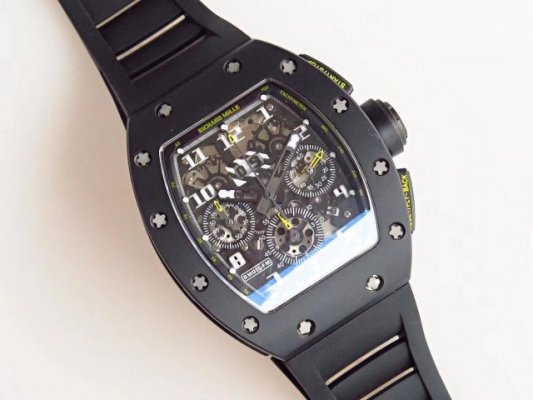 Giới thiệu đồng hồ Richard Mille RM011 Cool Black Carbon super fake