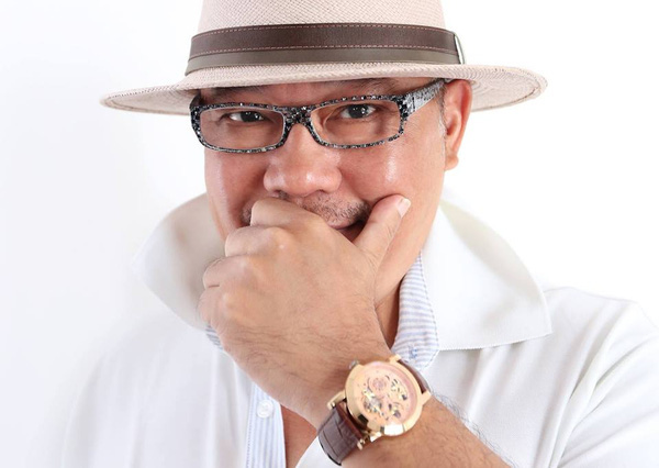 Khải silk và hàng loạt đồng hồ hàng hiệu xuất hiện với tần suất dày đặc