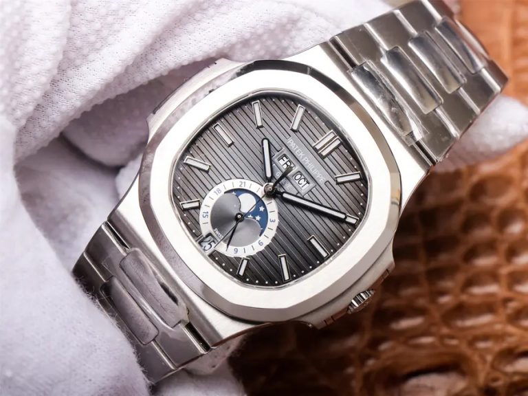 PF Factory Replica Patek Philippe Nautilus 5726A Annual Calendar with Clone Cal.324 Movement