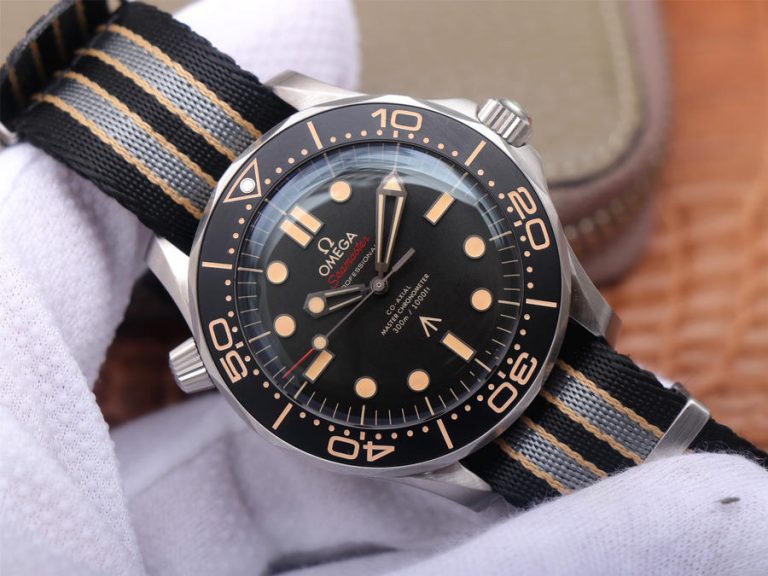 Tìm hiểu chi tiết cụ thể phiên bản VS Factory V2 Bản sao Omega Seamaster No Time to Die 007 Watch with Clone 8806 Movement